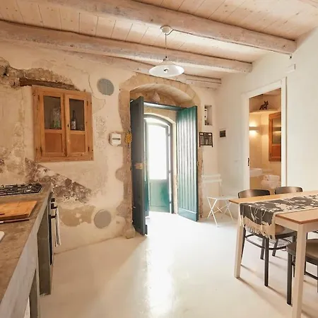 La Grotta A Bassa モーディカ